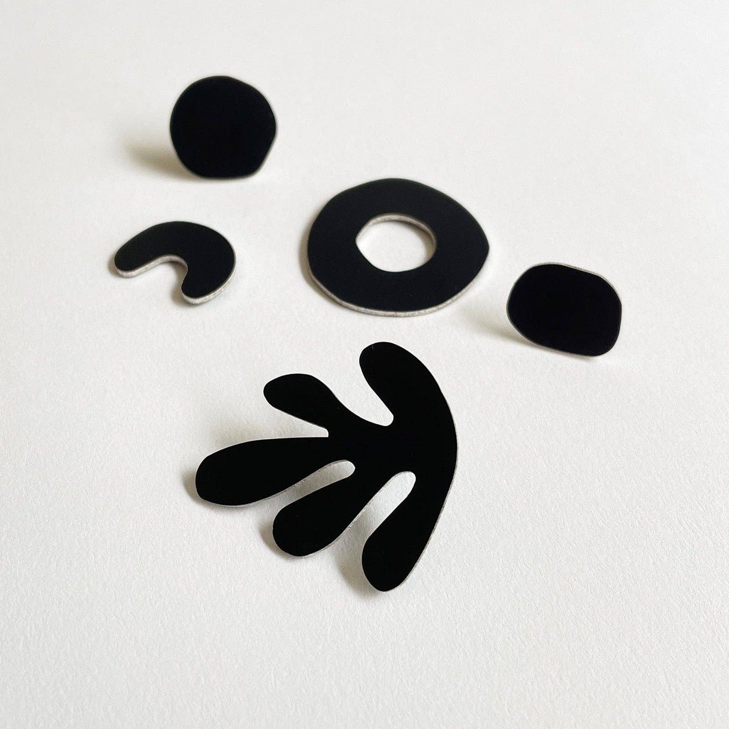 Black Seaweed Earring Set